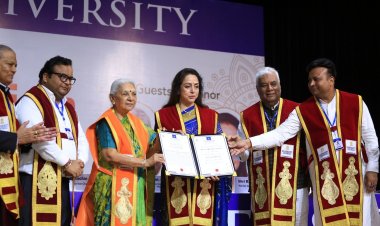 Hon’ble Governor of Uttar Pradesh, Smt. Anandiben Patel confers degrees at 4th Convocation of Sanskriti University