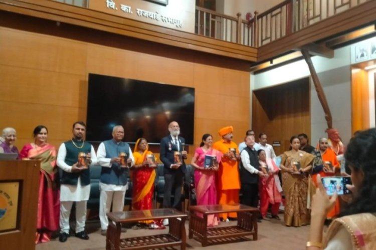 India’s first and largest poetry book featuring 1,121 poems on the subject “आई” (Mother) was launched by CA Shankar Andani